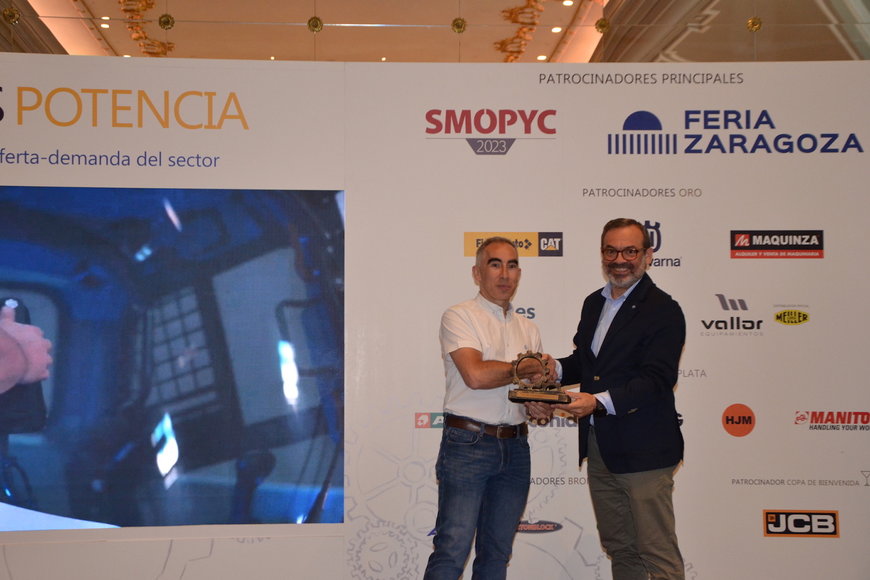 Bobcat T7X All-Electric Track Loader Wins Award in Spain